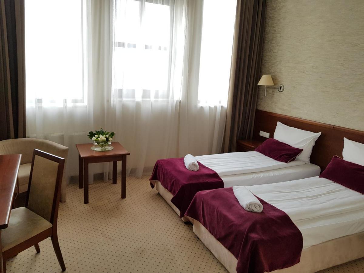 Hotel Starzynski Плоцьк Екстер'єр фото